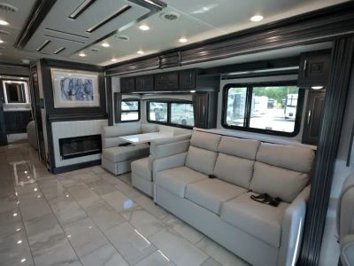 2026 Fleetwood DISCOVERY LXE - Photo 18