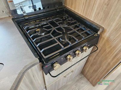 2022 Winnebago Industries Towables Minnie - Photo 17