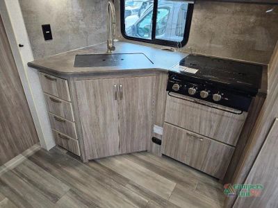 2022 Winnebago Industries Towables Minnie - Photo 13