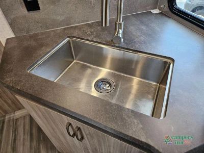 2022 Winnebago Industries Towables Minnie - Photo 15