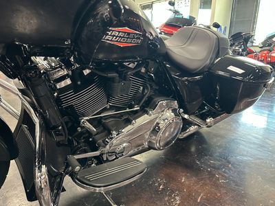 2025 Harley-Davidson Road Glide - Photo 13