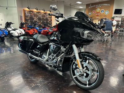 2025 Harley-Davidson Road Glide - Photo 2
