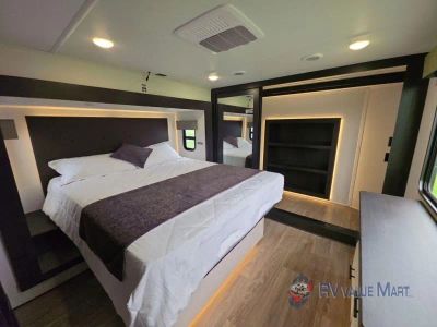 2027 Forest River RV Sabre — photo 22 view