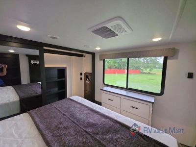 2027 Forest River RV Sabre — photo 24 view