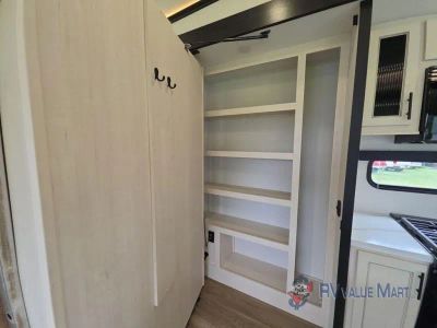 2027 Forest River RV Sabre — photo 15 view