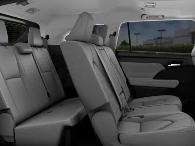 2026 Toyota Highlander - Photo 21