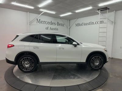 2026 Mercedes-Benz GLC — photo 8 view