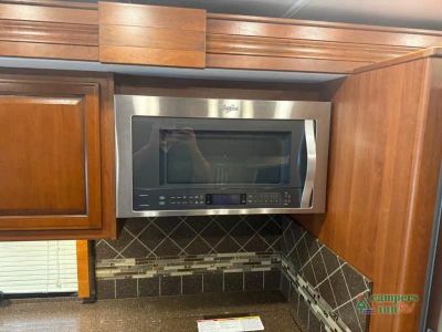 2016 Fleetwood RV Expedition — photo 29 view