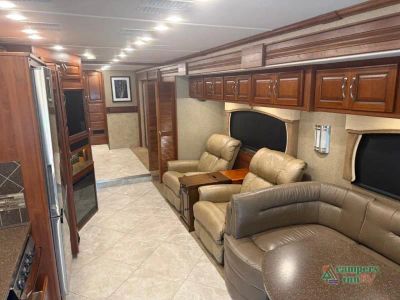2016 Fleetwood RV Expedition — photo 24 view