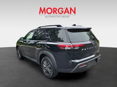 2024 Nissan Pathfinder — rear three-quarter view