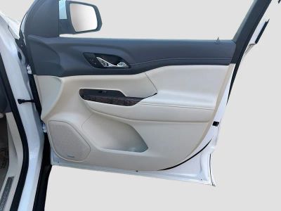 2023 GMC Acadia — photo 33 view