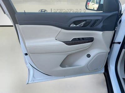 2023 GMC Acadia — photo 18 view
