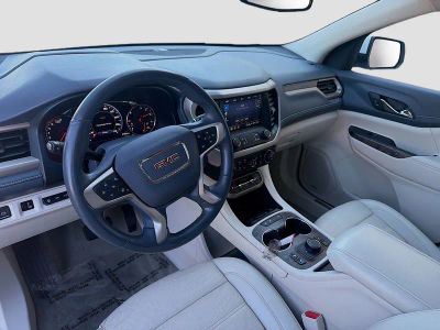 2023 GMC Acadia — photo 7 view