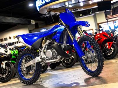 2027 Yamaha YZ250 — front three-quarter view