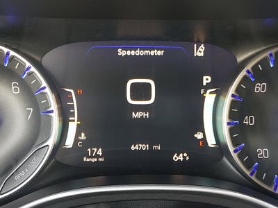 2023 Chrysler Pacifica — photo 14 view