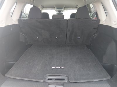 2023 Nissan Rogue — photo 11 view
