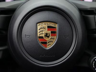 2024 Porsche 911 - Photo 33
