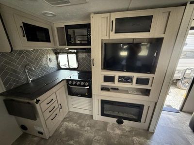 2022 Coachmen RV Apex Ultra-Lite - Photo 14