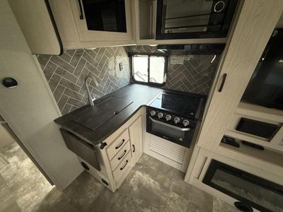 2022 Coachmen RV Apex Ultra-Lite - Photo 16