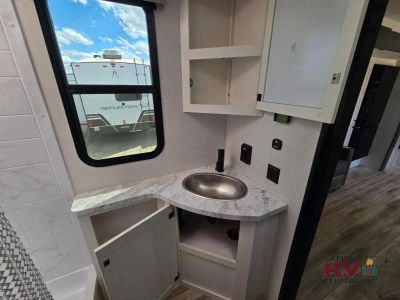2026 Venture RV SportTrek - Photo 30