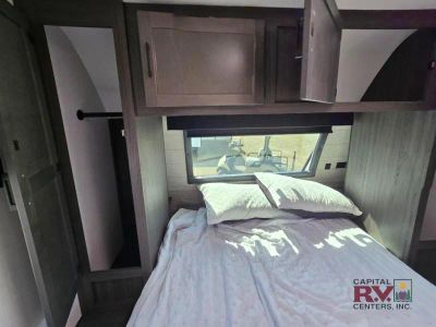 2026 Venture RV SportTrek - Photo 32