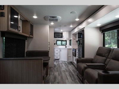 2026 Jayco Jay Flight SLX - Photo 3