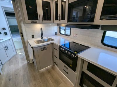 2026 Alliance RV Delta — photo 17 view