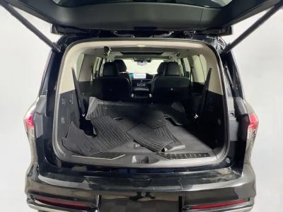 2025 INFINITI QX80 — photo 29 view