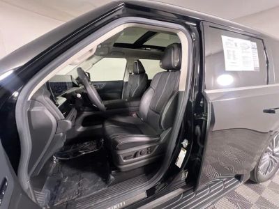 2025 INFINITI QX80 — photo 14 view