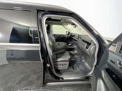 2025 INFINITI QX80 — photo 30 view