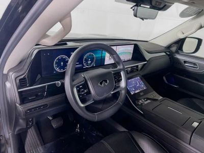 2025 INFINITI QX80 — photo 11 view
