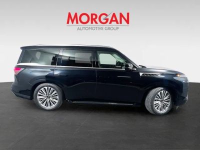 2025 INFINITI QX80 — photo 9 view