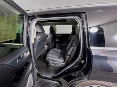 2025 INFINITI QX80 — photo 27 view