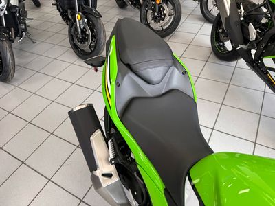 2025 Kawasaki Ninja 500 KRT Edition - Photo 8