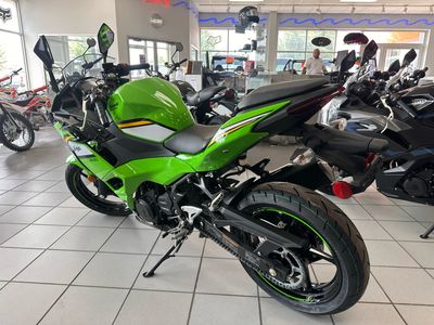 2025 Kawasaki Ninja 500 KRT Edition - Photo 3