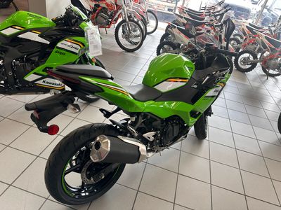 2025 Kawasaki Ninja 500 KRT Edition - Photo 4