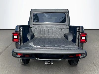 2026 Jeep Gladiator — photo 24 view