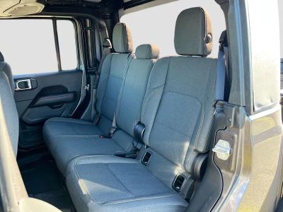 2026 Jeep Gladiator — photo 23 view