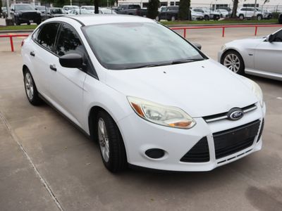2014 Ford Focus — side profile view