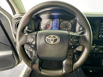 2020 Toyota Tacoma — photo 14 view
