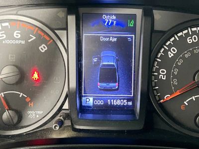 2020 Toyota Tacoma — photo 18 view