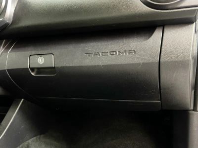 2020 Toyota Tacoma — photo 29 view