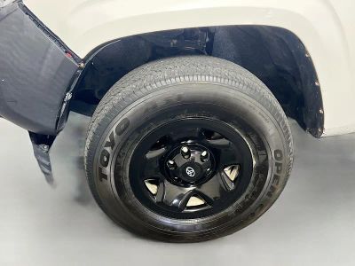 2020 Toyota Tacoma — photo 11 view