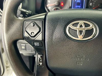 2020 Toyota Tacoma — photo 15 view