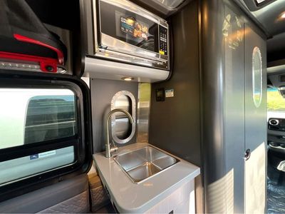 2026 Airstream Interstate - Photo 9