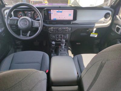 2026 Jeep Wrangler — photo 17 view