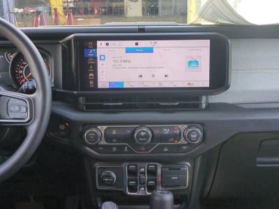 2026 Jeep Wrangler — photo 21 view