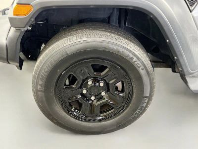 2018 Jeep Wrangler — photo 11 view