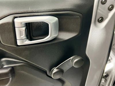 2018 Jeep Wrangler — photo 13 view