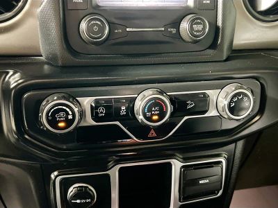 2018 Jeep Wrangler — photo 21 view